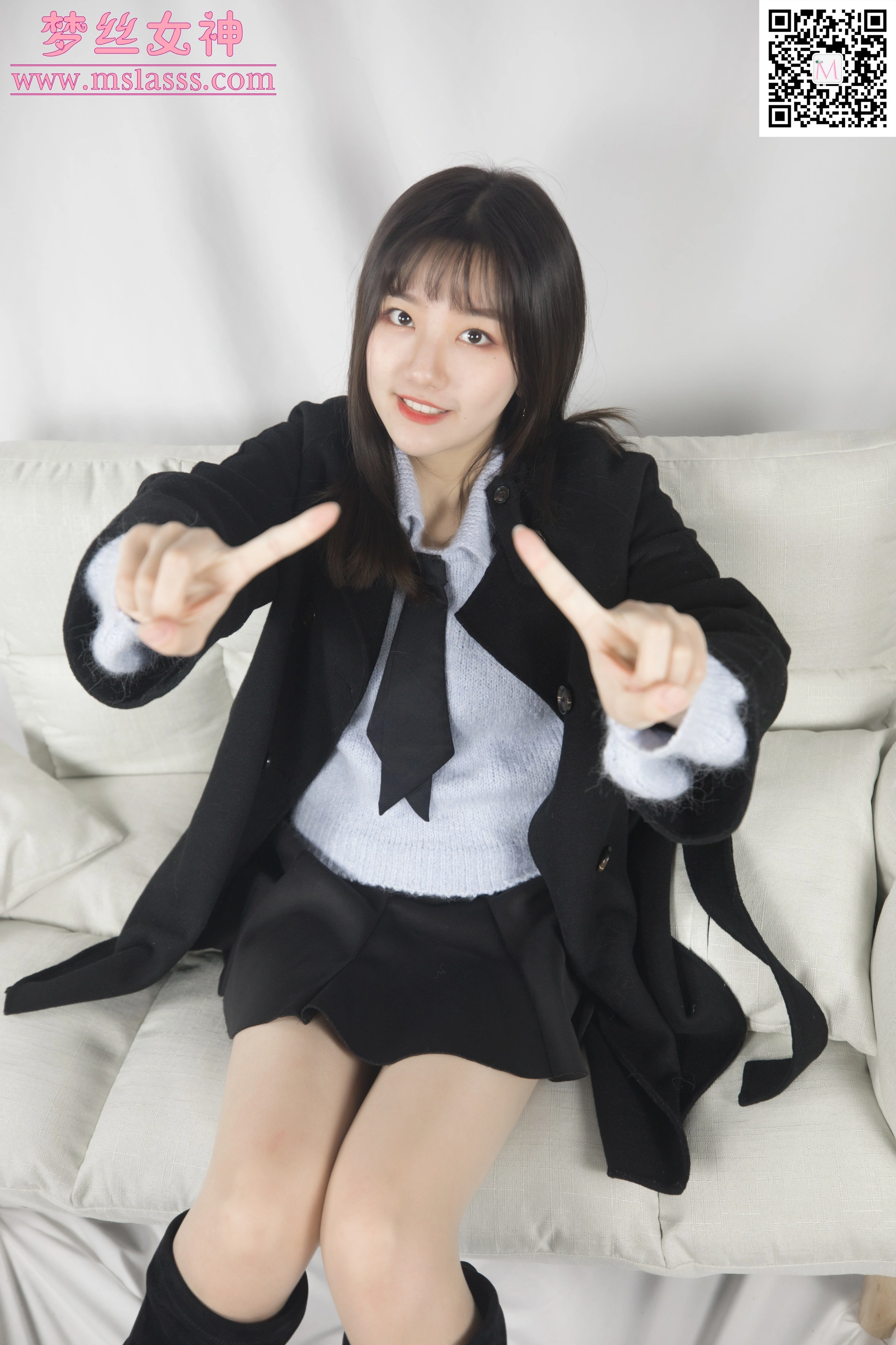MSLASS梦丝女神 - 2020.01.07 NO.082 小盐 黑风衣下的美腿 3